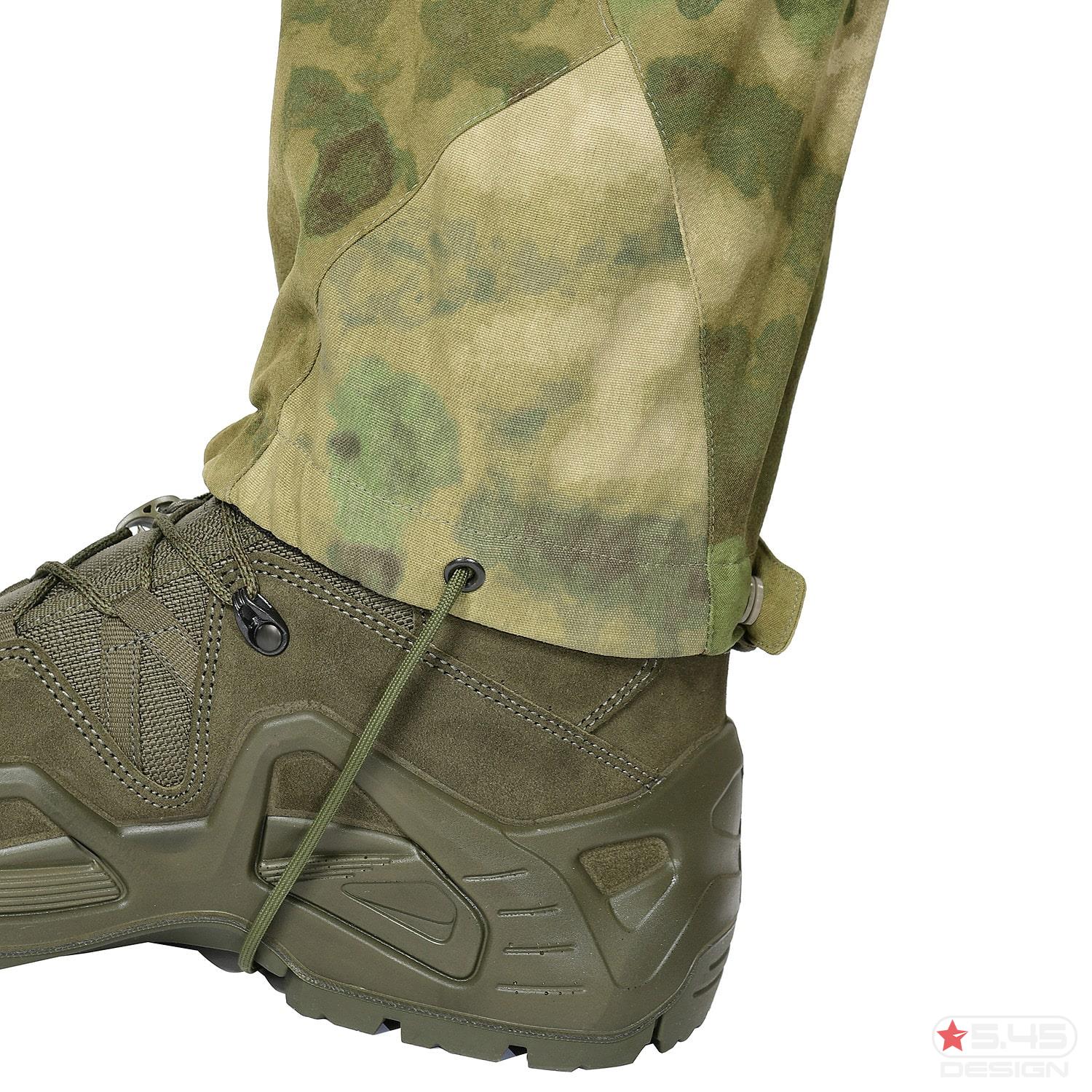 Кроме того, низ оснащен шнурком-штрипкой для недопущения задирания вверх штанины и крепления к передней части ботинка.